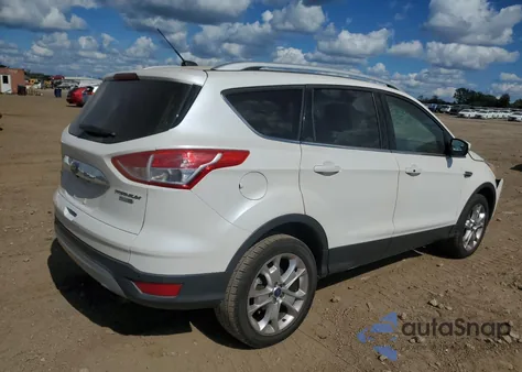 2016 Ford Escape Titanium z USA, uszkodzony, nr VIN 1FMCU9J91GUC90640